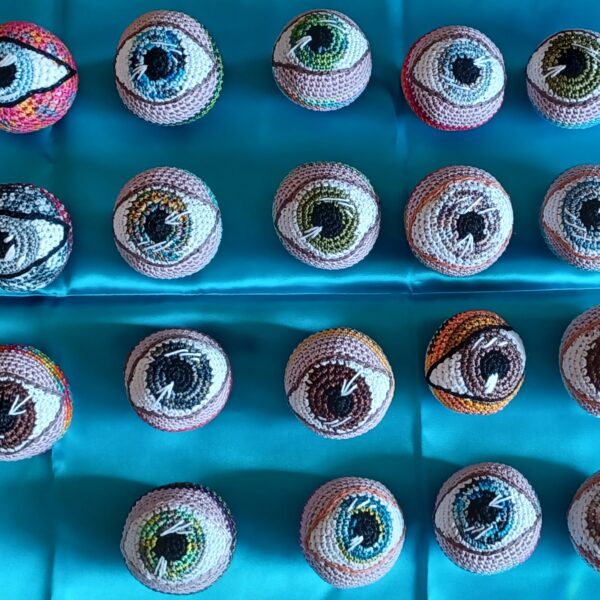 Augenbälle gehäkelt